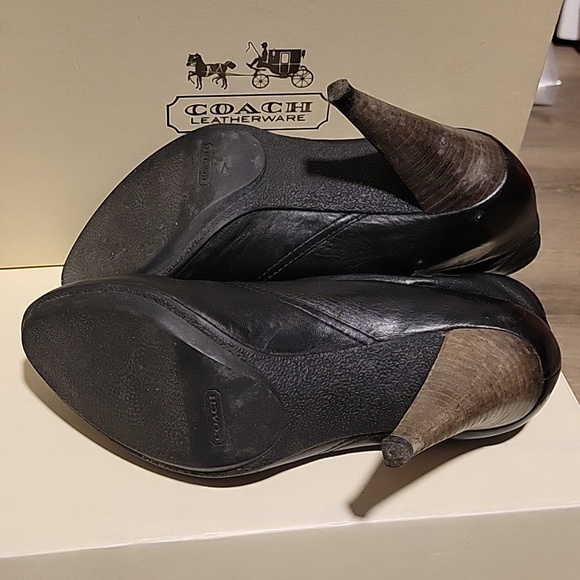 Coach Aliza waxy leather bootie - Picture 6 of 9